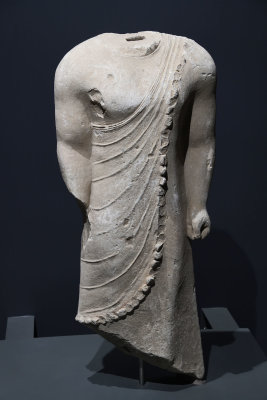 Adana Archaeological Museum Archaic goddess 0300.jpg