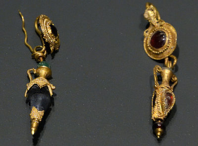 Adana Archaeological Museum Jewellery 0743b.jpg