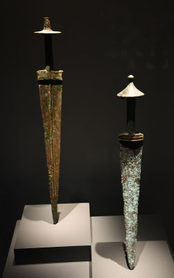 Adana Archaeological Museum Bronze swords Roman 1-2 century AD 0439.jpg