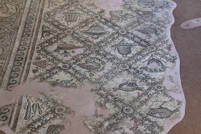 Adana Archaeological Museum Faydali Basilica mosaic 0777.jpg