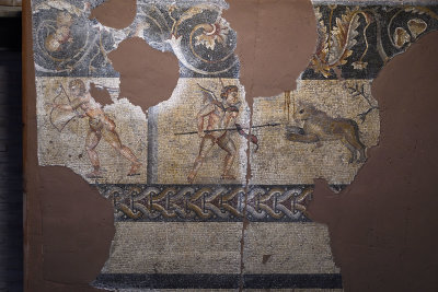 Adana Archaeological Museum Hunting Mosaic 0378.jpg