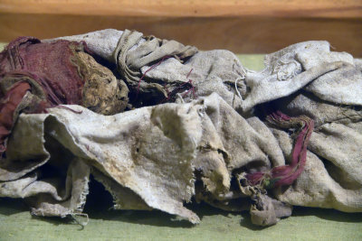 Nigde museum Female mummy 10th AD 0959.jpg