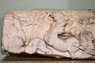 Nigde museum Sarcophagus Late Roman 2nd AD 0951.jpg