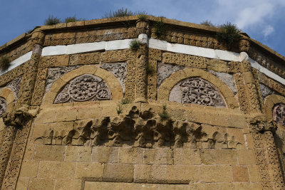 Nigde Hudavent Hatun mausoleum 1285.jpg