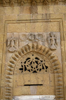 Nigde Hudavent Hatun mausoleum 1289.jpg