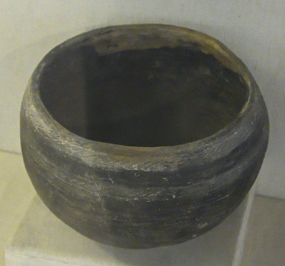 Nevsehir museum Early bronze age 3000-2000 BC 2019 1580.jpg