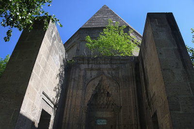 Ali Cafer mausoleum