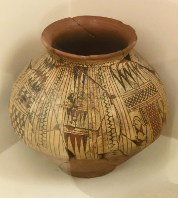 Istanbul Ancient Orient Museum Bronze age vessel june 2019 2219.jpg