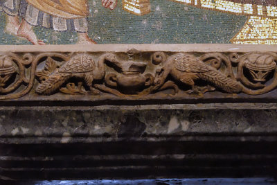 Istanbul Kariye museum Naos Dormition architrave june 2019 2404.jpg