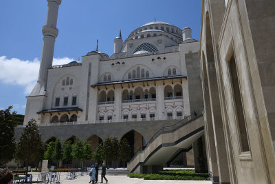 Istanbul Big Camlica Mosque june 2019 1928.jpg