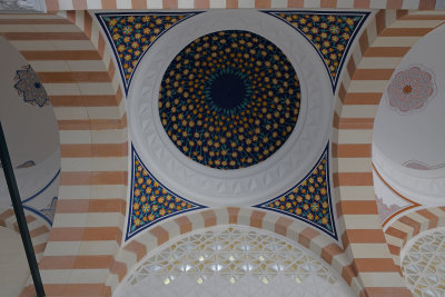 Istanbul Big Camlica Mosque june 2019 2009.jpg
