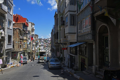 Istanbul Tarlabashi area june 2019 2618.jpg