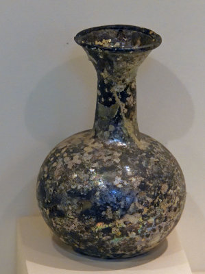 Bolu museum Roman glass june 2019 2931.jpg