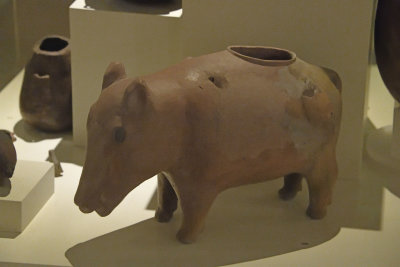 Ankara Anatolian Civilizations Hacilar ceramics  Boar june 2019 3196.jpg