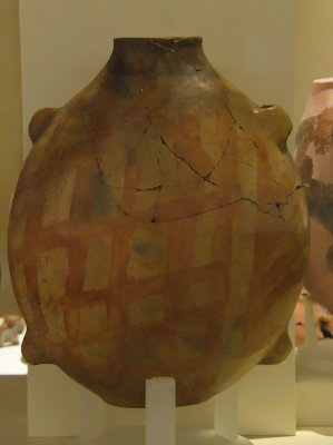 Ankara Anatolian Civilizations Hacilar ceramics  Water flask june 2019 3200.jpg
