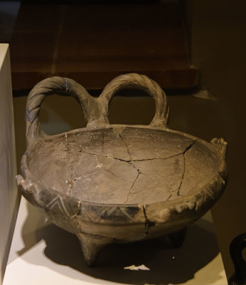 Ankara Anatolian Civilizations Large bowl with handle Terracotta june 2019 3287.jpg
