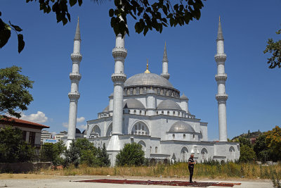 Ankara Melike Hatun Camii june 2019 3699.jpg