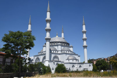 Ankara Melike Hatun Camii june 2019 3700.jpg