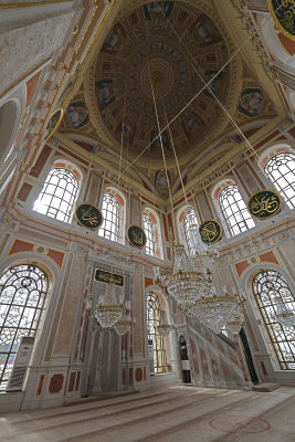 Istanbul Ortakoy Mosque oct 2019 7329.jpg