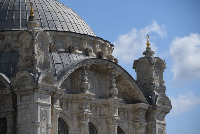 Istanbul Ortakoy Mosque oct 2019 7357.jpg