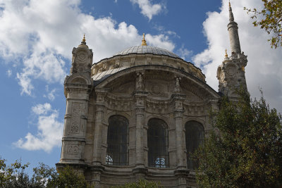 Istanbul Ortakoy Mosque oct 2019 7363.jpg