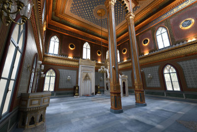 Istanbul Yildiz Hamidiye mosque oct 2019 7244.jpg