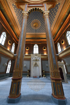 Istanbul Yildiz Hamidiye mosque oct 2019 7254.jpg
