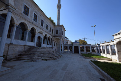 Istanbul Beylerbeyi Mosque Courtyard oct 2019 6734.jpg