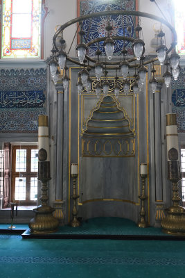 Istanbul Beylerbeyi Mosque Mihrab oct 2019 6710.jpg