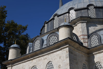 Istanbul Beylerbeyi Mosque oct 2019 6698.jpg