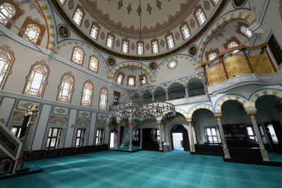 Istanbul Beylerbeyi Mosque oct 2019 6752.jpg