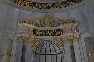Istanbul Nusretiye mosque oct 2019 6630.jpg