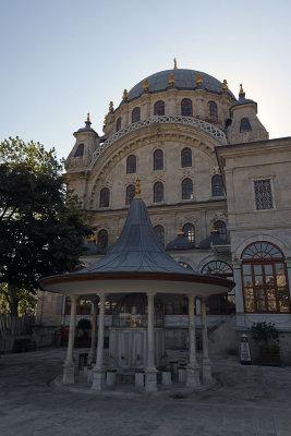 Istanbul Nusretiye mosque oct 2019 6664.jpg