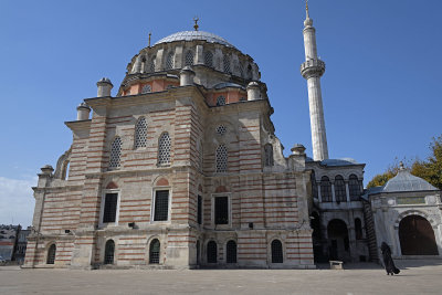 Istanbul Laleli mosque oct 2019 7067.jpg
