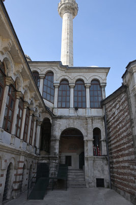 Istanbul Laleli mosque oct 2019 7076.jpg