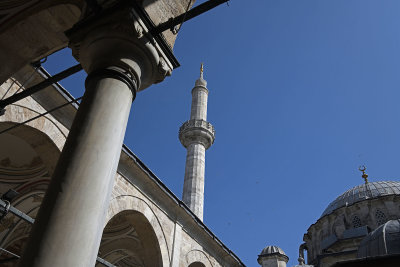 Istanbul Laleli mosque oct 2019 7096.jpg