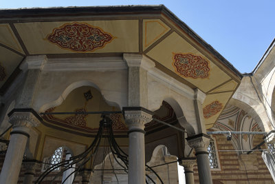 Istanbul Laleli mosque oct 2019 7106.jpg