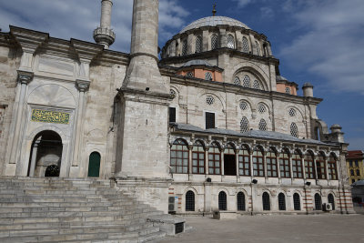 Istanbul Laleli mosque oct 2019 7147.jpg