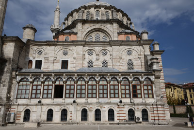 Istanbul Laleli mosque oct 2019 7151.jpg