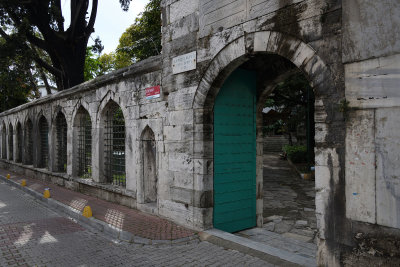 Istanbul Hekimoglu Ali Pasha Mosque oct 2019 7384.jpg
