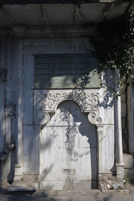 Istanbul Saadettin Efendi Tomb and Sebil oct 2019 6608.jpg