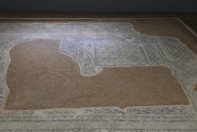 Urfa Haleplibahce Museum Magarali mosaic sept 2019 5217.jpg