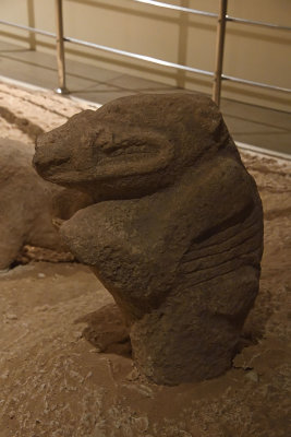 Urfa museum Boar statue sept 2019 4774.jpg