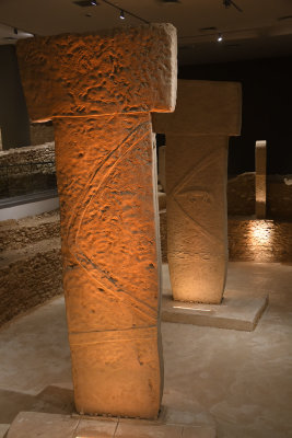 Urfa museum Gobeklitepe Temple D replica sept 2019 4888.jpg