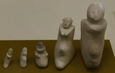 Urfa museum Human figurine sept 2019 4739.jpg