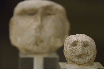 Urfa museum Human head sept 2019 4729.jpg