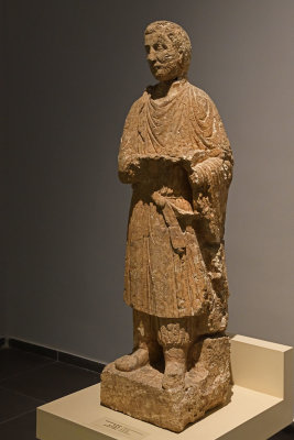 Urfa museum Statue of military commander sept 2019 5050.jpg