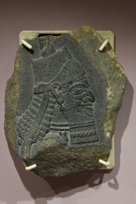 Urfa museum Human relief stele sept 2019 5029.jpg
