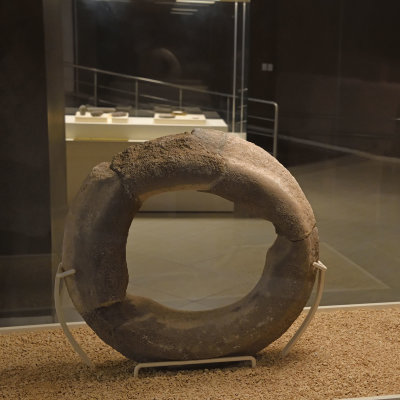 Urfa museum Round stone sept 2019 4868.jpg