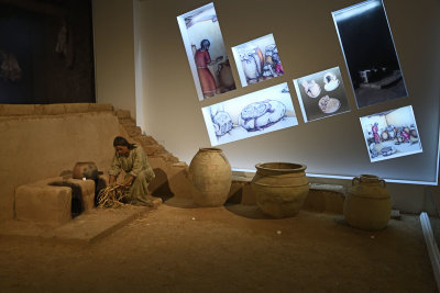 Urfa museum Storage and seals diorama sept 2019 4969.jpg
